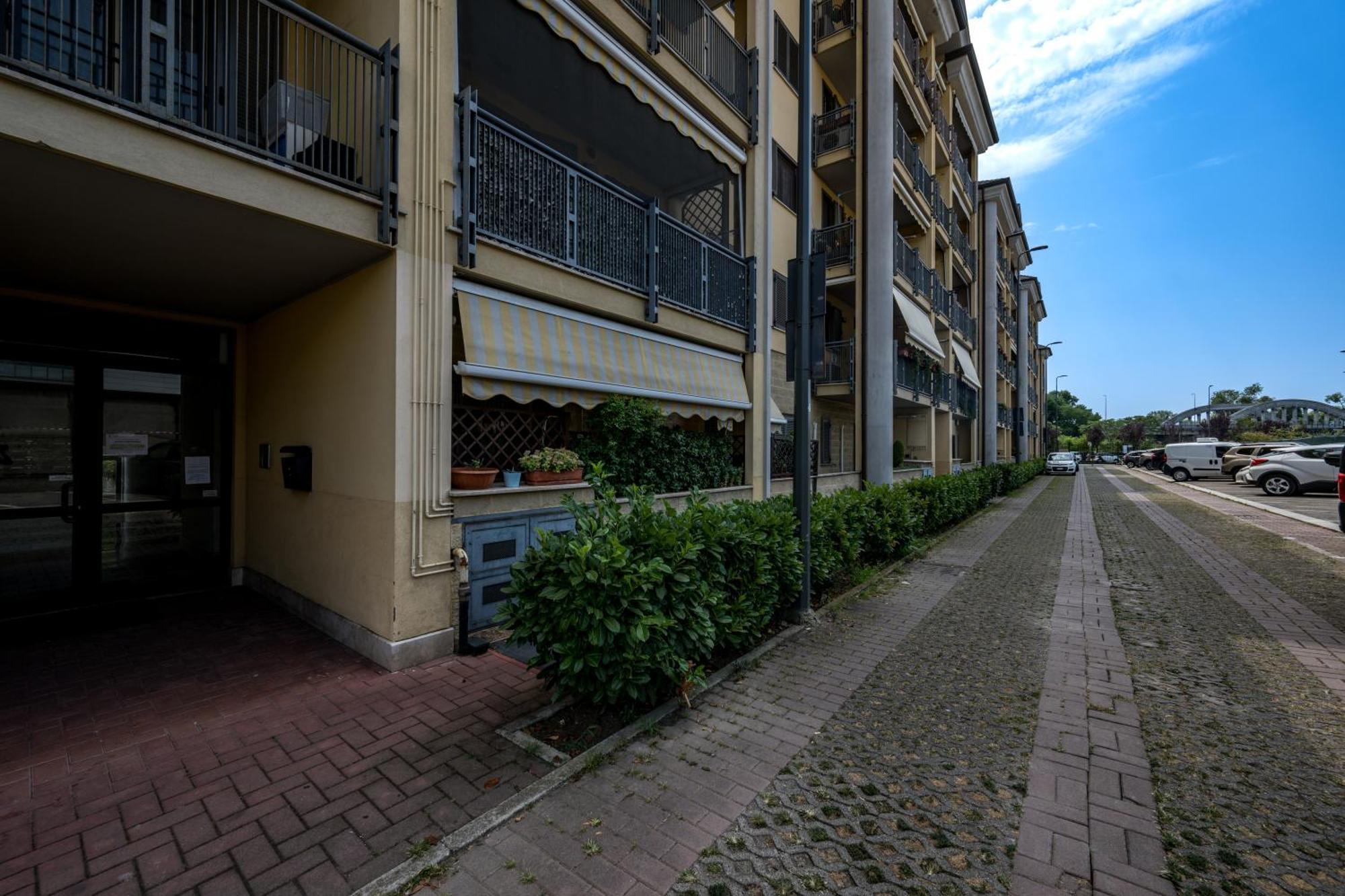 Cozy Suite Rogoredo Apartment Next To The Metro And Train Station Μιλάνο Εξωτερικό φωτογραφία